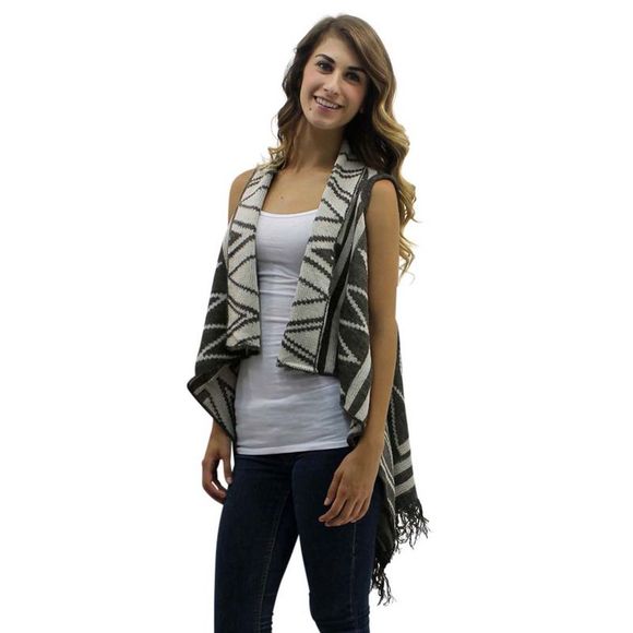 Gray & White Chevron Pattern Knit Sleeveless Vest - Picture 3 of 4